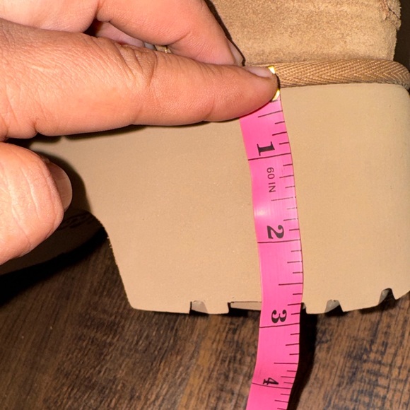 UGG Chestnut Suede Boots platform - Picture 12 of 14